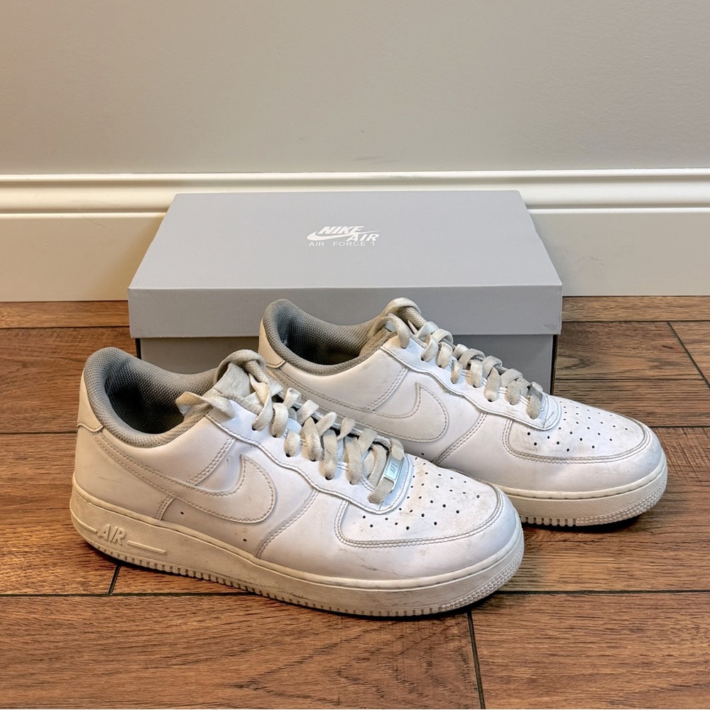 Men’s White Nike Airforce 1